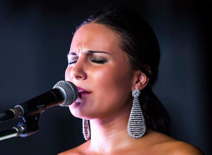 La cantaora flamenca Celia Romero acta en el Pedrilla  