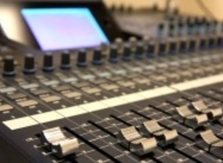 Junta convoca el concurso de 78 licencias privadas de radio sonora digital de mbito local