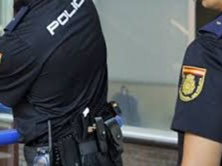 Ocho detenidos en Plasencia acusados de estafar 250000 euros 