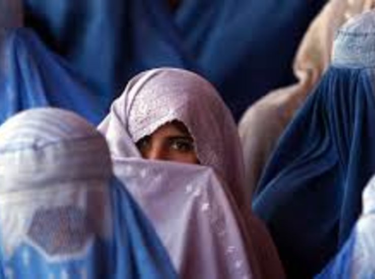 Una exposicin recrea el  silencio de las mujeres en Afganistn 