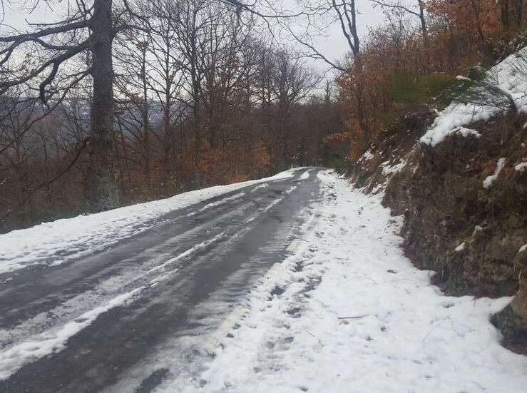 Reabren al trfico las carreteras del norte cortadas por la nieve