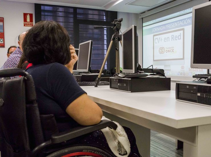 Un milln de euros para contratar a personas con discapacidad en el mercado ordinario