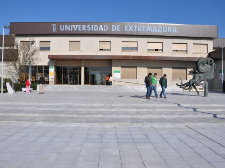 La UEx presenta su oferta educativa en la Feria Internacional de Educacin en Argentina