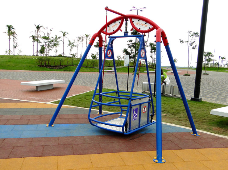 Cs  Mrida pide al ayuntamiento un plan de parques infantiles accesibles e inclusivos