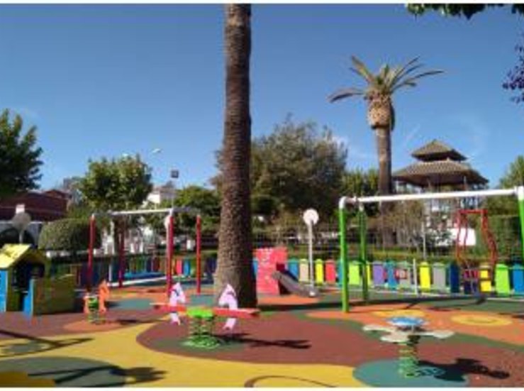 Valencia de Alcntara estrena un parque infantil financiado por la Diputacin de Cceres