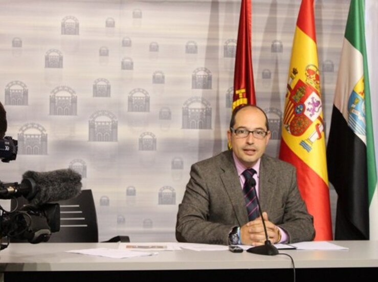 El PP de Mrida denuncia la creacin de dos nuevos puestos de Direccin en Ayuntamiento