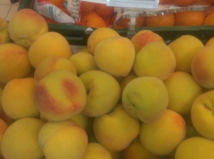 La Unin Extremadura critica el precio ruinoso de la fruta