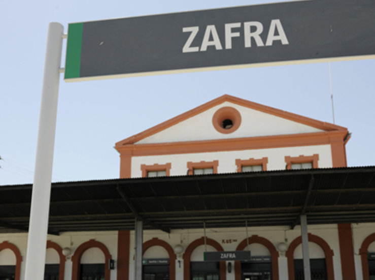 Adif realizar obras en Usagre con transbordos por carretera entre Zafra y Llerena