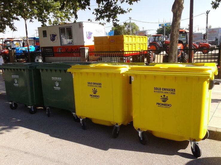 Promedio refuerza el servicio de recogida de basura durante la Feria de Zafra