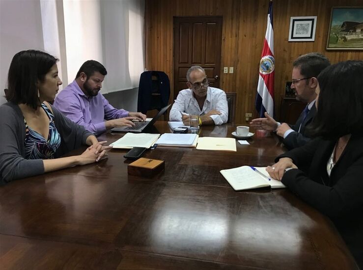 Una delegacin extremea avanza en fortalecimiento de relaciones econmicas con Costa Rica