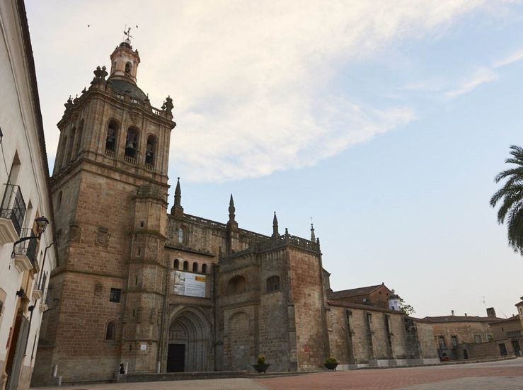 Sale a contratacin segunda fase de restauracin de la catedral de Coria por 14 millones