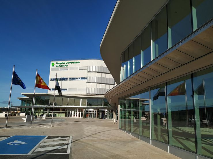 Acta Extremadura pide apertura inmediata de UCI del Hospital Universitario de Cceres