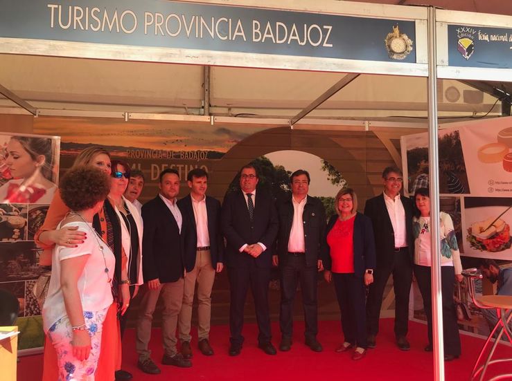 Diputacin Badajoz promociona la oferta turstica de provincia en Feria Queso de Trujillo