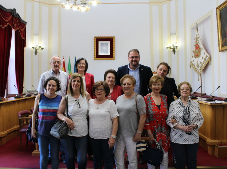Ayuntamiento de Mrida cede dos locales para el Centro de Da para enfermos de Alzheimer