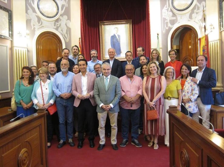 Ayuntamiento de Badajoz celebra su ltimo pleno y repetirn 17 de los actuales concejales