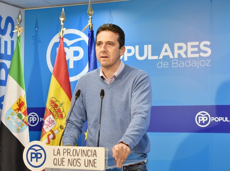 Priz ve vergonzosa intencin del PSOE mantener a Vadillo con salario en Alburquerque
