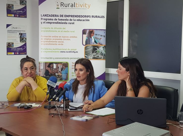 Fademur Extremadura lanza un proyecto para dar apoyo gratuito a emprendedoras rurales