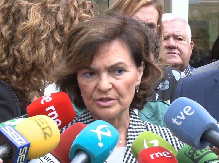 UGT Extremadura concede a Carmen Calvo la insignia de oro de los Premios Primero de Mayo