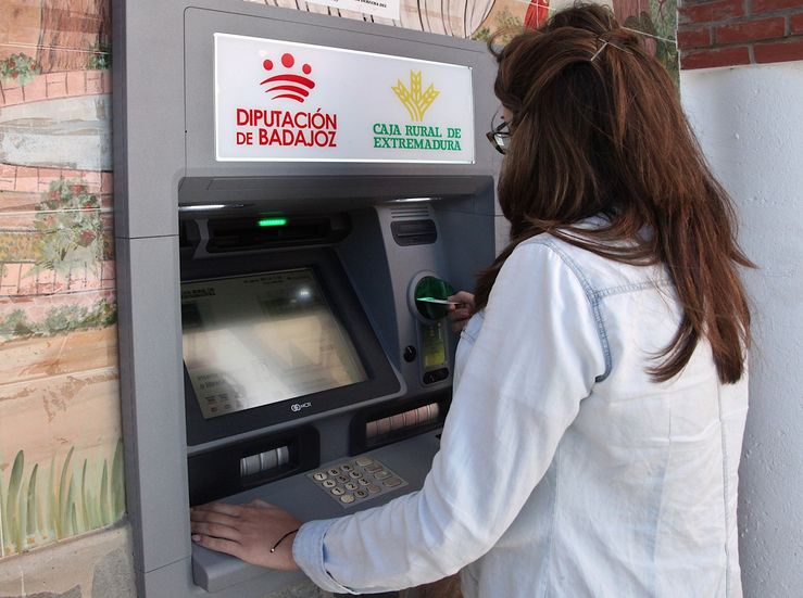 La Diputacin de Badajoz invertir 23000 euros para ampliar los cajeros en la provincia