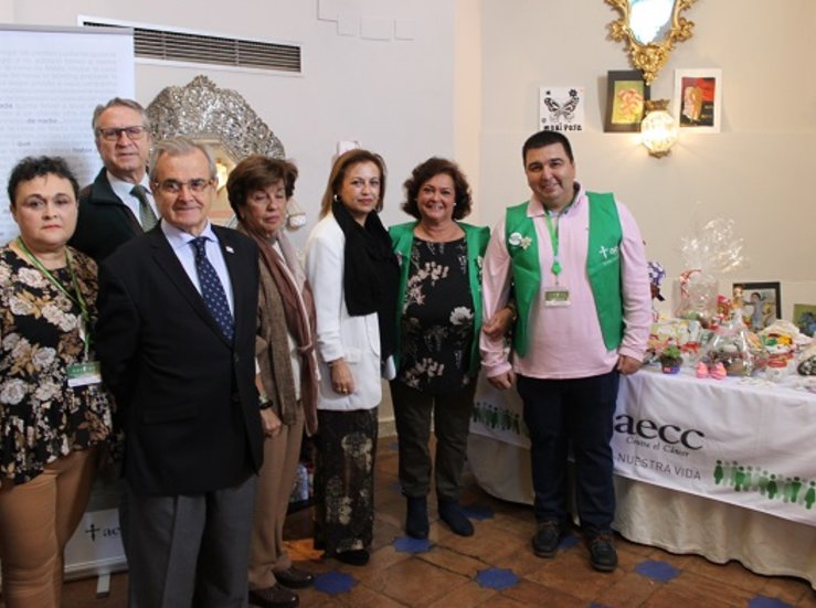 AECC abre en Mrida mercadillo solidario para recaudar fondos a la lucha contra el cncer