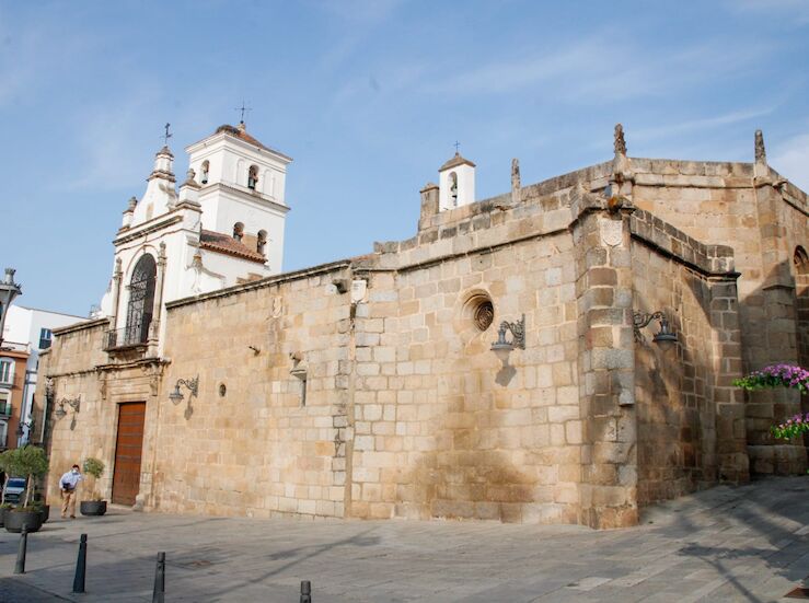 XMrida solicita la remodelacin urgente del entorno de la Concatedral de Santa Mara
