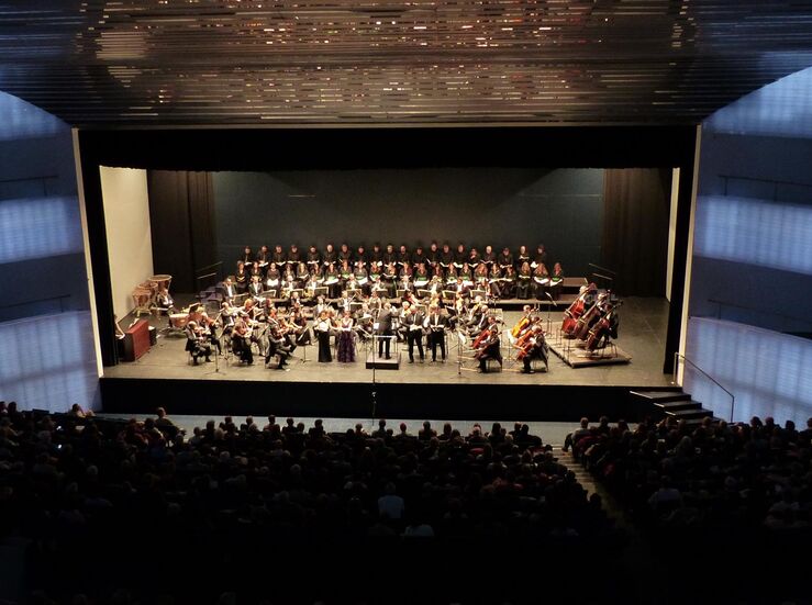 Vctor Pablo Prez dirigir a OEx y Coro de Cmara en dos conciertos en Badajoz y Cceres