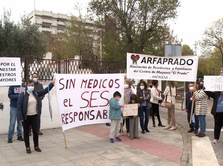 Familiares usuarios Residencia El Prado de Mrida piden al SES que cubra plazas de mdicos