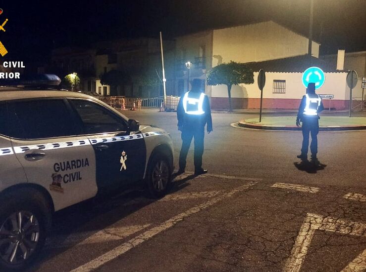 La Guardia Civil atribuye ms de 50 robos a tres vecinos de Oliva de Mrida