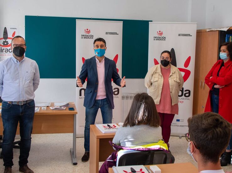 Diputacin Badajoz impulsa un curso sobre actividades auxiliares de almacn