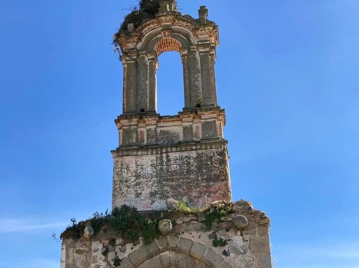 Alcaldesa de Jerez ve factible la reconstruccin de la ermita de Santa Mara de Brovales