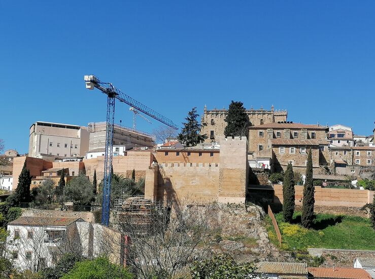 Pymecon premia restauracin muralla Cceres y recuperacin Hospital Provincial en Badajoz