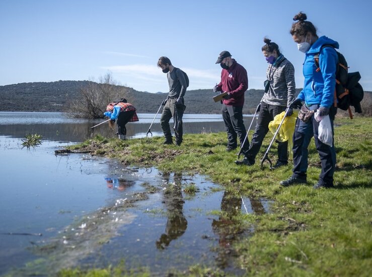 680 voluntarios caracterizaron 3628 residuos abandonados en entornos fluviales de regin