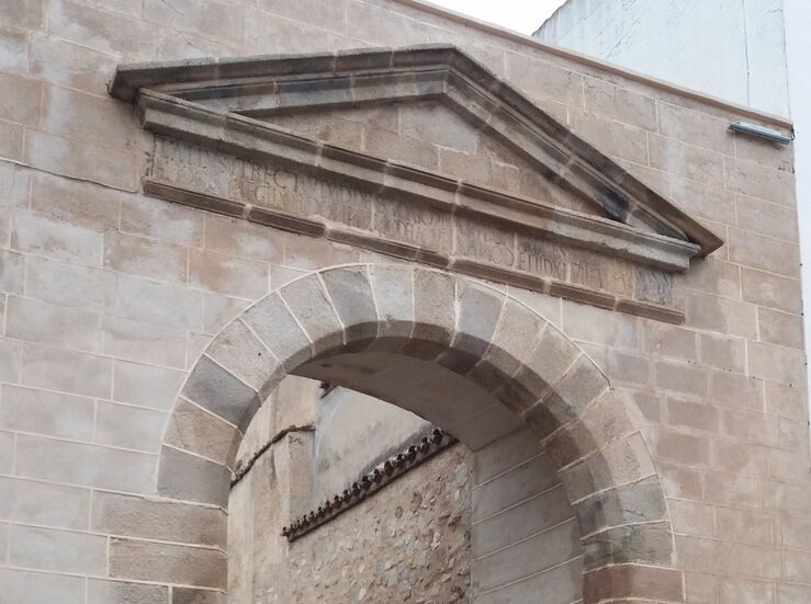 Sale a licitacin redaccin del proyecto para restaurar otro tramo de la Alcazaba Badajoz