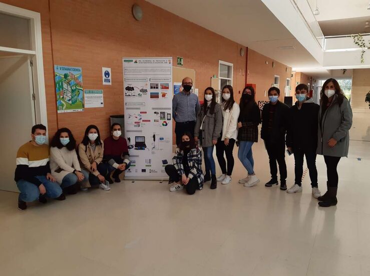 Alumnos Bachillerato de Hornachos y Herrera participan en talleres sobre calidad del aire