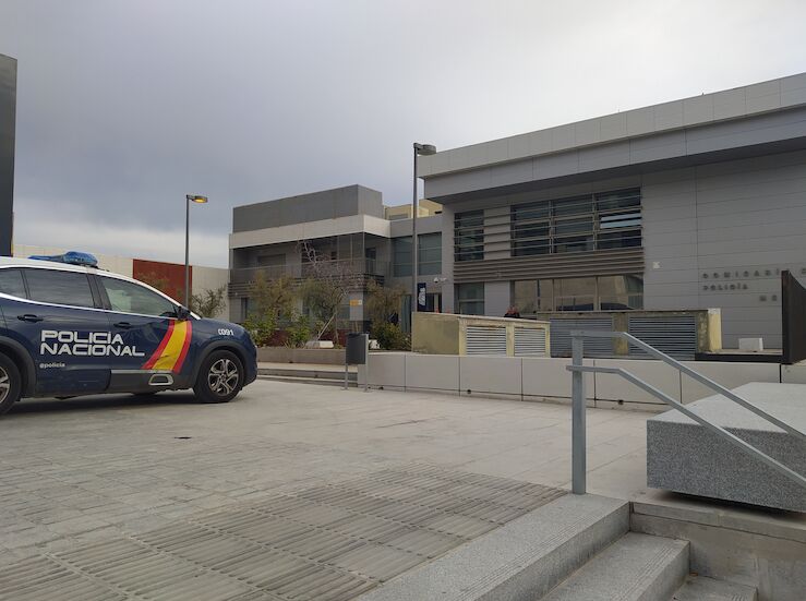 Detenidas tres personas por un punto de venta de droga en El Peri de Mrida 