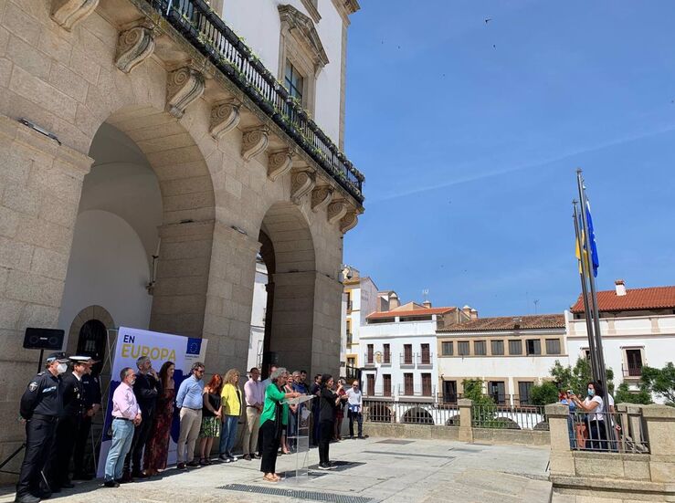 Ayuntamiento Cceres reivindica los valores de solidaridad para afrontar los retos futuros
