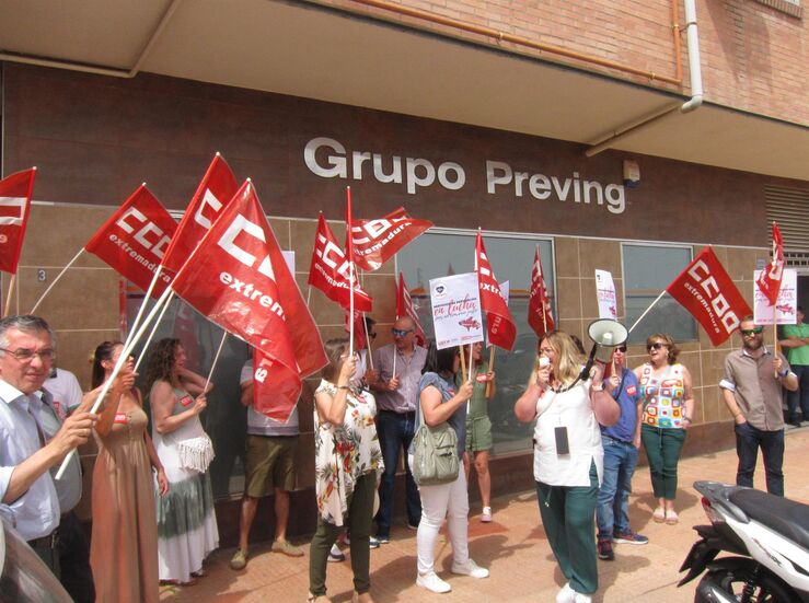 Concentracin en Badajoz ante bloqueo de negociacin colectiva sector de la prevencin