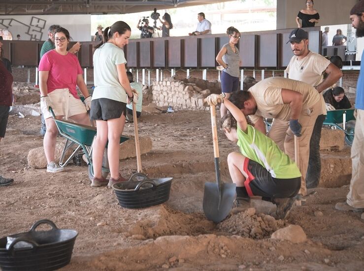 Convenio entre IJEx y Consorcio Mrida para financiar el Campo de Voluntariado Juvenil