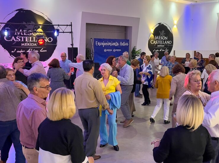 El Ayuntamiento de Mrida retoma este sbado los bailes para mayores en el Museo Abierto 
