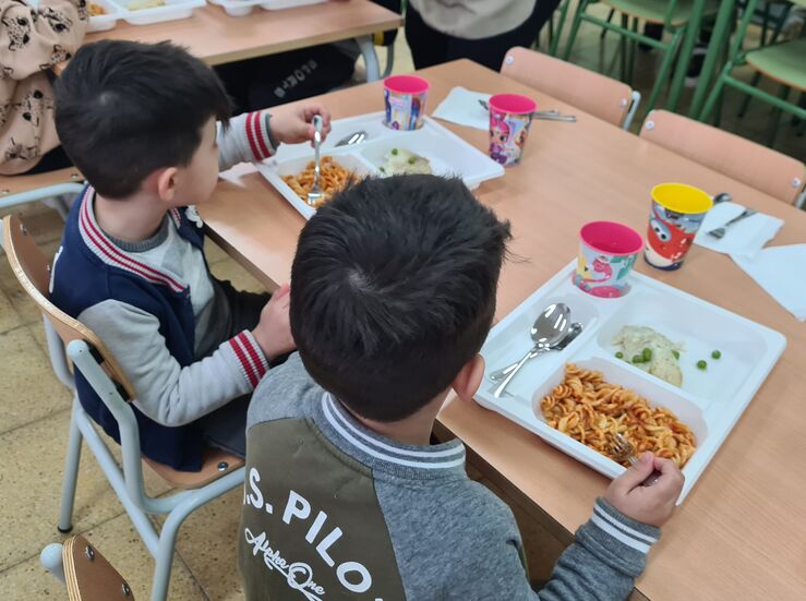 ANPE Extremadura critica la gratuidad del comedor escolar a todo el alumnado
