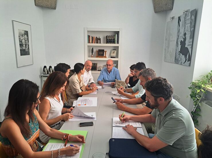 PSOE cacereo celebra que Cceres bonifique el 50 del autobs urbano 