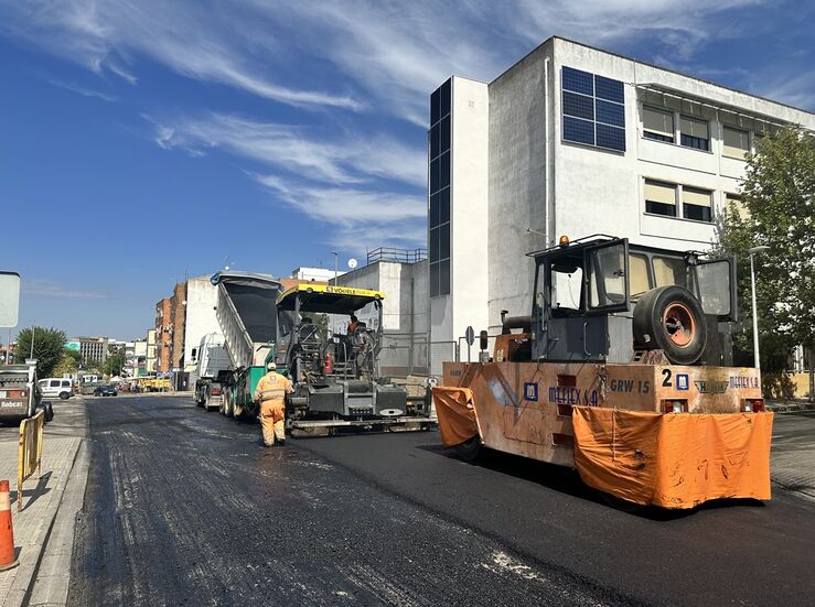 Trabajos de asfaltado provocarn cortes este jueves en la avenida Lusitania de Mrida