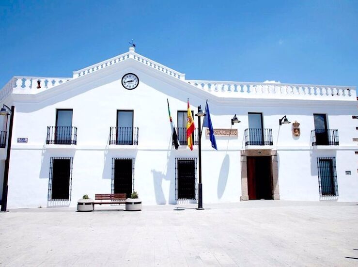 El Ayuntamiento de Valencia del Ventoso sacar a licitacin la limpieza del pantano