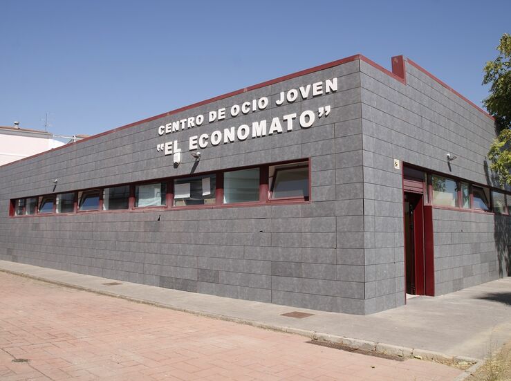 El Ayuntamiento de Mrida oferta 540 plazas en los Talleres de Juventud en El Economato