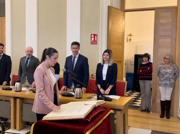 Noelia Rodrguez toma posesin como nueva concejala en el Ayuntamiento de Cceres 