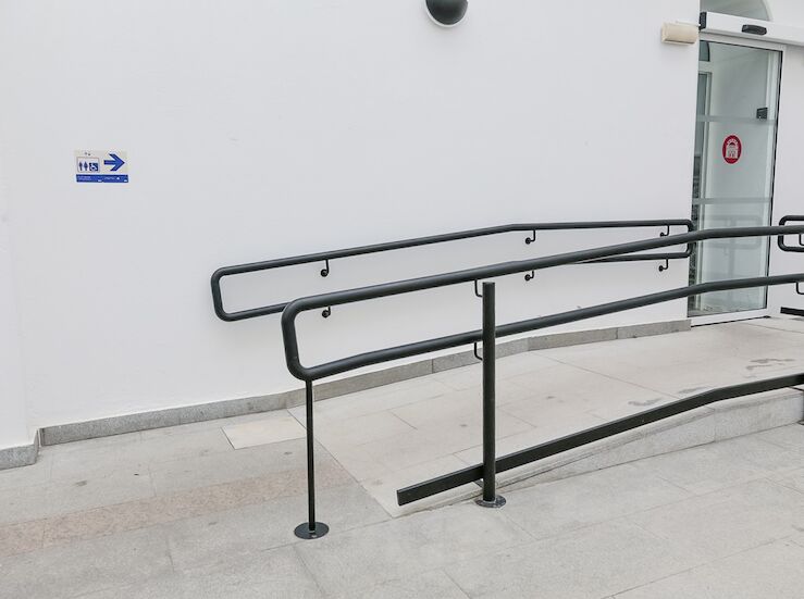 La Junta otorga 5M a mejorar la accesibilidad en ayuntamientos y empresas