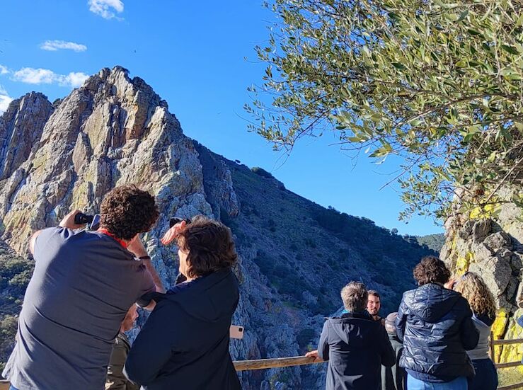 Los extremeos realizaron 799068 viajes en el segundo trimestre del ao un 7 ms