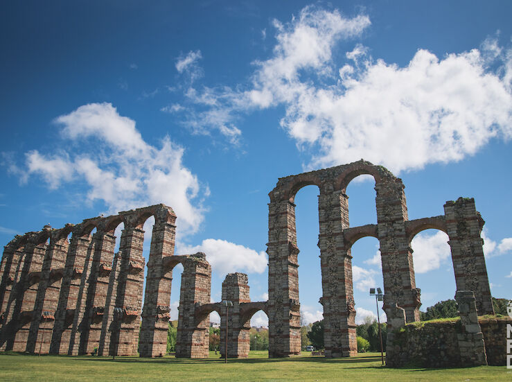 Extremadura celebra Da del Turismo con actividades en Acueducto de los Milagros de Mrida