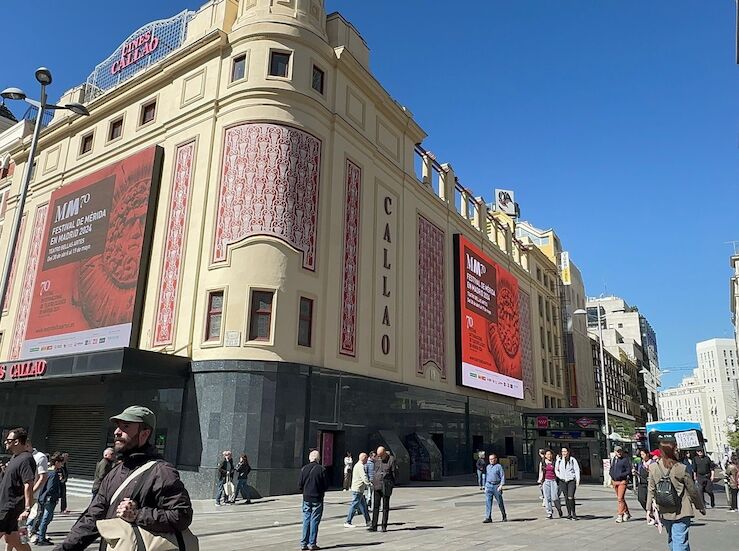 Tipos y Usos de Pantallas Informativas y Publicitarias en Espaa