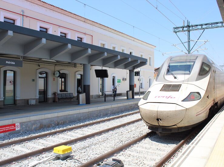 Tramo ferroviario entre Mrida y Zafra se realizar en autobs los prximos cuatro findes